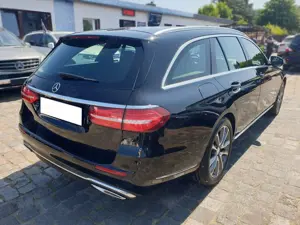Mercedes-Benz E 400 E 400 4Matic T 9G-TRONIC Avantgarde Bild 3