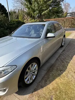 BMW 528 528i Aut. 8fach bereift Bild 4