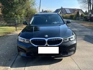 BMW 320 3er Touring 320i Touring Aut. Advantage Bild 5
