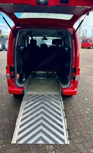Nissan NV200