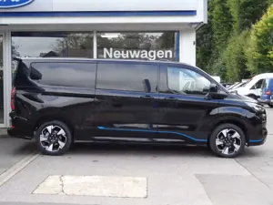 Ford Transit Custom 320 L2H1 DoKa Sport AUT AHK RFK Bild 4