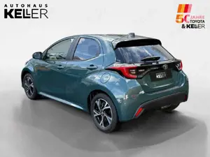 Toyota Yaris Hybrid Teamplayer + Allwetterreifen Bild 3