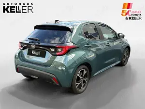 Toyota Yaris Hybrid Teamplayer + Allwetterreifen Bild 5