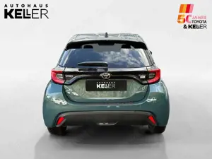 Toyota Yaris Hybrid Teamplayer + Allwetterreifen Bild 4