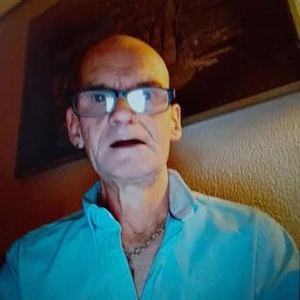 suche DWT Träger in sexy Damenwäsche 