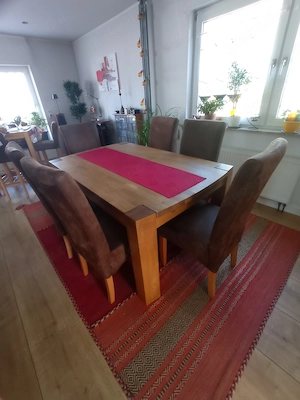 6 braune Esszimmerstühle 