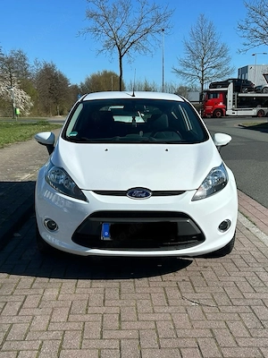 Ford Fiesta 1.2 Benzin EZ  03.2012   TÜV  04.2027