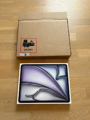 Apple ipad Air 13 zoll " 128GB  neu versiegelt mit zwei Emb-Verpackungen, nie benutzt