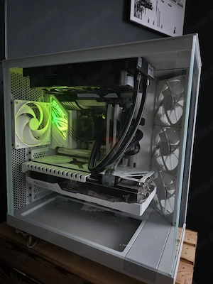 High End Pc- White Build  Bild 2