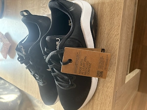 Nike neu mit Etikett 