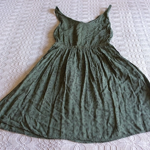 Damen - Kleid, Sommerkleid, Minikleid, Gr. 34 bzw. ca. Gr. XS, khaki, Leo Bild 3
