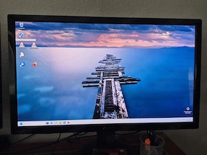 Desktop Rechner mit Tastatur und Maus ohne Bildschirm Bild 3