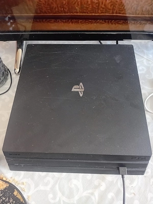 PlayStation 4 pro 1tB