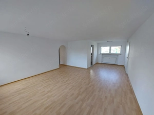 Schöne 4-Zimmer-Wohnung in Oberndorf-Lindenhof, neu renoviert