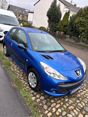 Peugeot 206+ 75 PS Bj.2009, 124000 KM Tüv bis 03 2027