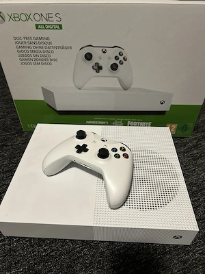 Xbox One S 1 TB All-Digital Edition weiß + Akku Pack