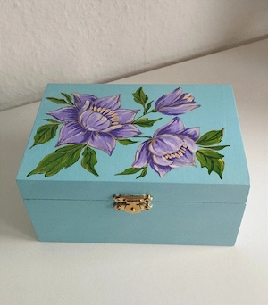 Schmuckkästchen aus Holz. Handbemalt mit Acrylfarben