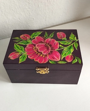 Schmuckkästchen aus Holz. Handbemalt mit Acrylfarben