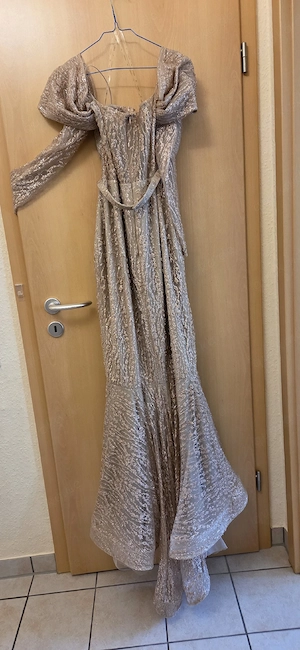   Elegantes Abendkleid   