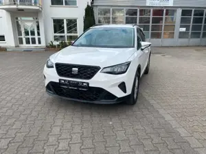 SEAT Arona Style LED digit. Armaturenbrett