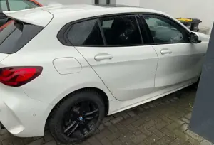 BMW 118 118d Automatik Sort Bild 3