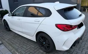 BMW 118 118d Automatik Sort Bild 4