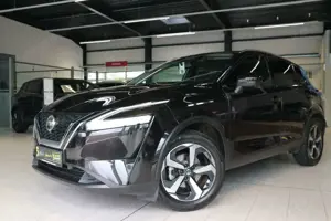 Nissan Qashqai 1.3 DIG-T MHEV Premiere Edition Navi Pano Bild 2