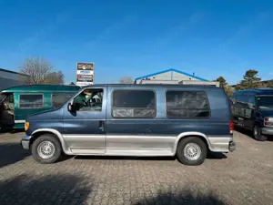 Ford Econoline Van E-150  Low Top  4,6V8