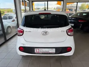 Hyundai i10 Passion Scheckheft/Klima/Beheiz.Lenkrad/EUR6 Bild 5