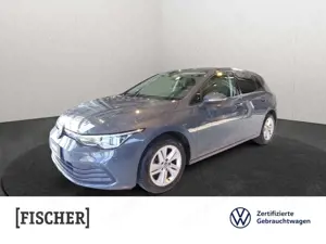 Volkswagen Golf VIII 1.5TSI Life LED-Plus Navi SHZ Rear View ACC