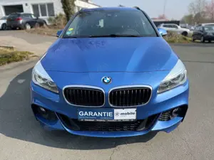 BMW 220 Bild 2