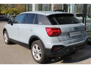Audi Q2 35TFSI Str. Assistenz*Navi*S-Line*Stylepaket!!! Bild 4