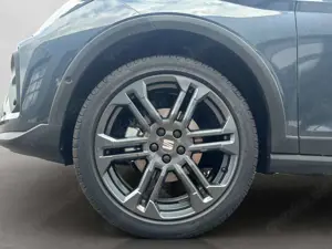 SEAT Arona FR TSI DSG Navi Voll-LED FullLink SHZ DAB Klima Bild 4