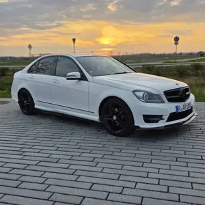Mercedes-Benz C 180 7G-TRONIC AMG Line