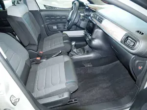 Citroen C3 PureTech 83 Max PDC SHZ KAMERA NAVI LED Bild 2