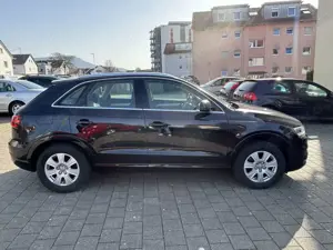 Audi Q3 2.0 TFSI quattro S tronic Bild 3