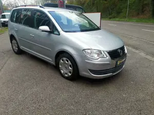 Volkswagen Touran 1.6  7 Sitze  Navi Klima Preis inkl Neu Tüv