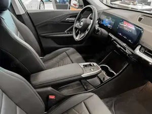 BMW iX1 xDrive30  xLine PANO ACC RFK NAVI Standh. Bild 5