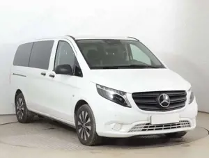 Mercedes-Benz Vito Tourer lang 8-Sitze LED+Navi+PDC+LM-Felgen