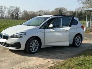 BMW 225 2er Active Tourer Plug-In-Hybrid 225xe iPerformance Active Tourer Advantage
