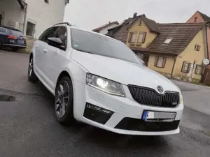 Skoda Octavia Octavia Combi 2.0 TDI (Green tec) RS