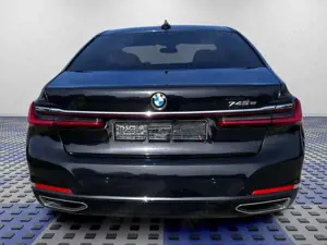 BMW 745 e Glasd. Sitzbe.Massage.TV.DrivProf.Park+H/K Bild 4