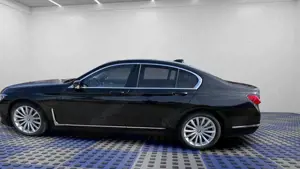 BMW 745 e Glasd. Sitzbe.Massage.TV.DrivProf.Park+H/K Bild 3