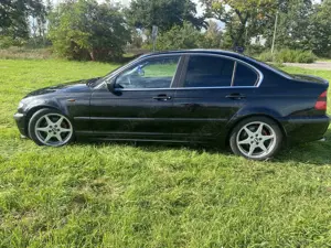 BMW 320 320i M Optik Sport,,Xenon,PDC,Leder.Klimaanlage.