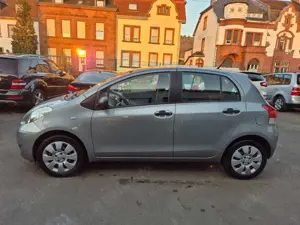 Toyota Yaris Cool " TÜV / AU neu "