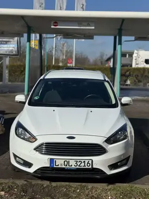 Ford Focus Turnier 1.0 EcoBoost Start-Stopp-System Titanium