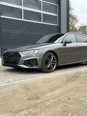 Audi A4 45 TFSI quattro edition one