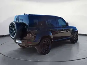 Land Rover Defender 110 P635 OCTA Black Edition LAST EDITIO
