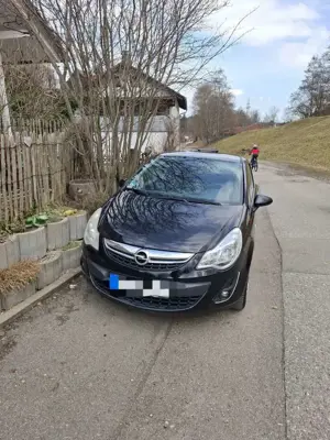 Opel Corsa Satellite