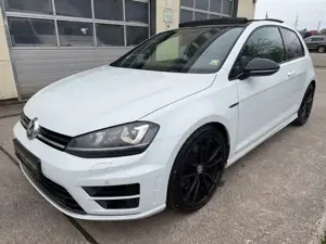 Volkswagen Golf VII Lim. R BMT 4Motion*PANO*XEN*